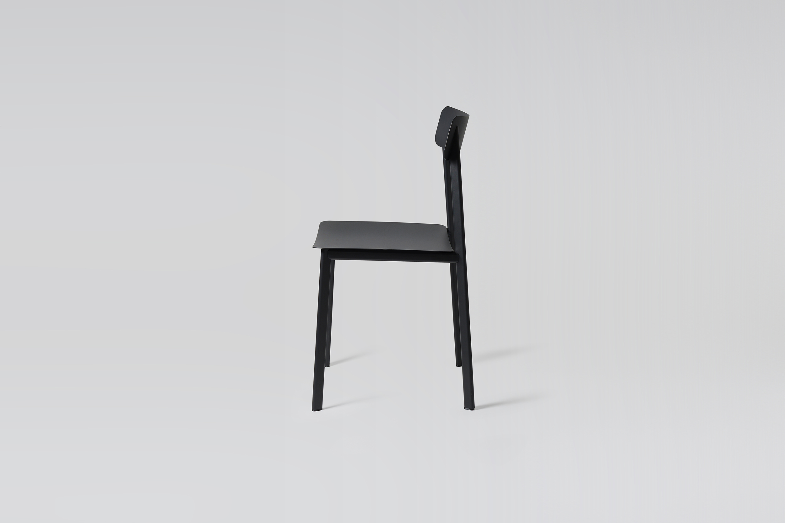 STANDARD CHAIR